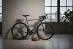Le vélo Aston Martin .1R : l’hypercar de luxe en titane